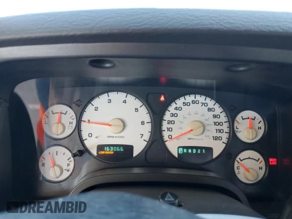 ✅ 2002 Dodge 1500 • VIN: 3D7HA18N52G113825 • Лот: 75800204. Опубликован ранее на Copart с пробегом 163 066 миль. Бесплатный доступ к архиву аукционных продаж из США и подробный отчёт об истории автомобиля на DreamBid. Изображение 9.