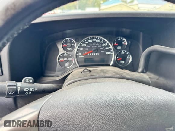 ✅ 2019 Chevrolet Express Cargo • VIN: 1GCWGAFP4K1285752 • Lot: 86191255. Wystawiony na Copart z przebiegiem Nie podano. Bezpłatny archiwum sprzedaży aukcyjnych z USA i szczegółowy raport historii pojazdu na DreamBid. Zdjęcie 8.