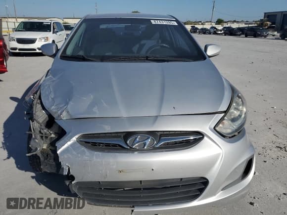 ✅ 2013 Hyundai Accent GLS • VIN: KMHCT4AE5DU543585 • Lot: 87431285. Wystawiony na Copart z przebiegiem 123 879 mil. Bezpłatny archiwum sprzedaży aukcyjnych z USA i szczegółowy raport historii pojazdu na DreamBid. Zdjęcie 5.