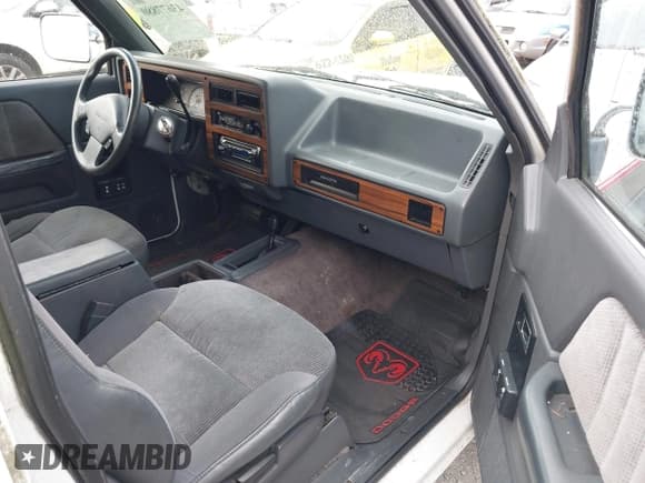 ✅ 1992 Dodge Dakota • VIN: 1B7GG23Y1NS526933 • Lot: 43677880. Listed on IAAI with 116,044 mi. Free auction sales archive from the USA and detailed vehicle history report at DreamBid. Image 5.