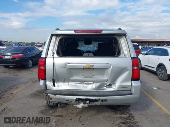 ✅ 2018 Chevrolet Tahoe LT • VIN: 1GNSKBKC5JR304922 • Lot: 43475502. Wystawiony na IAAI z przebiegiem 217 239 mil. Bezpłatny archiwum sprzedaży aukcyjnych z USA i szczegółowy raport historii pojazdu na DreamBid. Zdjęcie 15.
