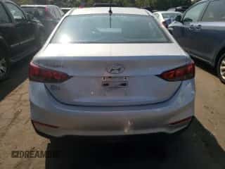 ✅ 2020 Hyundai Accent SE • VIN: 3KPC24A60LE100662 • Lot: 70979914. Wystawiony na Copart z przebiegiem 78 217 mil mil. Skorzystaj z bezpłatnego archiwum sprzedaży aukcyjnych z USA i zobacz szczegółowy raport historii pojazdu na DreamBid. Zdjęcie 6.