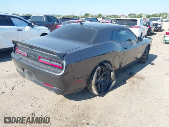 ✅ 2019 Dodge Challenger R/T Scat Pack • VIN: 2C3CDZFJ9KH741532 • Lot: 43139445. Listed on IAAI with 38,366 mi. Free auction sales archive from the USA and detailed vehicle history report at DreamBid. Image 4.
