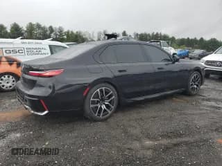 ✅ 2024 BMW 7 Series 740i • VIN: WBA23EH09RCP56372 • Lot: 73053314. Wystawiony na Copart z przebiegiem 18 365 mil. Bezpłatny archiwum sprzedaży aukcyjnych z USA i szczegółowy raport historii pojazdu na DreamBid. Zdjęcie 3.