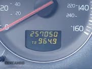 ✅ 2007 Volvo XC90 I6 • VIN: YV4CY982171361531 • Lot: 43349137. Wystawiony na IAAI z przebiegiem 257 050 mil. Bezpłatny archiwum sprzedaży aukcyjnych z USA i szczegółowy raport historii pojazdu na DreamBid. Zdjęcie 7.