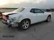 2014 Dodge Challenger SXT z VIN 2C3CDYAG0EH101106, wystawiony jako Copart lot #72629304 z przebiegiem 108 449 mil mil oraz Szkoda całkowita • Salvage title. Historia ofert i sprzedaży dostępna na DreamBid. Obrazek 3.