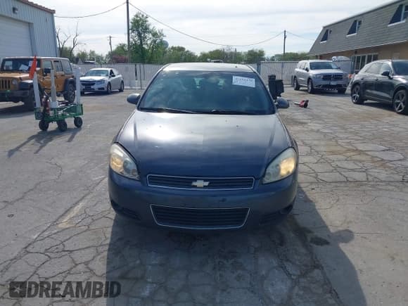 ✅ 2011 Chevrolet Impala LT Fleet • VIN: 2G1WG5EK3B1171029 • Lot: 42155270. Wystawiony na IAAI z przebiegiem 242 297 mil. Bezpłatny archiwum sprzedaży aukcyjnych z USA i szczegółowy raport historii pojazdu na DreamBid. Zdjęcie 12.