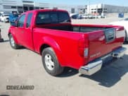 ✅ 2005 Nissan Frontier SE • VIN: 1N6AD06U05C400310 • Lot: 43004837. Wystawiony na IAAI z przebiegiem 234 676 mil. Bezpłatny archiwum sprzedaży aukcyjnych z USA i szczegółowy raport historii pojazdu na DreamBid. Zdjęcie 3.