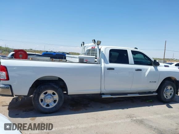 ✅ 2019 Ram 2500 Tradesman • VIN: 3C6UR5HJ3KG604164 • Lot: 42605671. Wystawiony na IAAI z przebiegiem 139 102 mil. Bezpłatny archiwum sprzedaży aukcyjnych z USA i szczegółowy raport historii pojazdu na DreamBid. Zdjęcie 13.