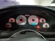 ✅ 1999 Ford Mustang GT • VIN: 1FAFP42X3XF231799 • Lot: 69989935. Wystawiony na Copart z przebiegiem 154 863 mil. Bezpłatny archiwum sprzedaży aukcyjnych z USA i szczegółowy raport historii pojazdu na DreamBid. Zdjęcie 9.