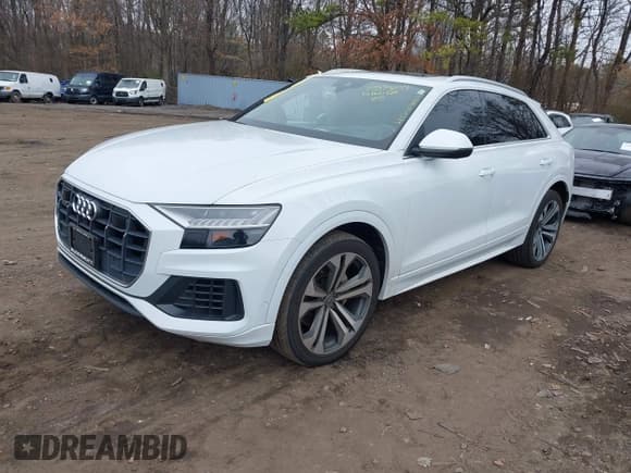 ✅ 2019 Audi Q8 Prestige • VIN: WA1CVAF19KD008236 • Лот: 41839057. Опубликован ранее на IAAI с пробегом 70 137 миль. Бесплатный доступ к архиву аукционных продаж из США и подробный отчёт об истории автомобиля на DreamBid. Изображение 2.