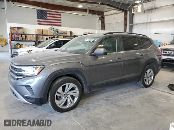 ✅ 2021 Volkswagen Atlas SE • VIN: 1V2HR2CA4MC551379 • Лот: 82222585. Опубликован ранее на Copart с пробегом 99 881 миль. Бесплатный доступ к архиву аукционных продаж из США и подробный отчёт об истории автомобиля на DreamBid. Изображение 1.