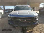 ✅ 2020 Chevrolet Silverado 1500 LT Trail Boss • VIN: 3GCPYFED8LG423527 • Lot: 76617514. Wystawiony na Copart z przebiegiem 33 896 mil. Bezpłatny archiwum sprzedaży aukcyjnych z USA i szczegółowy raport historii pojazdu na DreamBid. Zdjęcie 5.