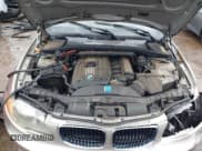 ✅ 2011 BMW 1 Series 128i • VIN: WBAUL7C59BVM79143 • Lot: 43102005. Wystawiony na IAAI z przebiegiem 132 399 mil. Bezpłatny archiwum sprzedaży aukcyjnych z USA i szczegółowy raport historii pojazdu na DreamBid. Zdjęcie 10.