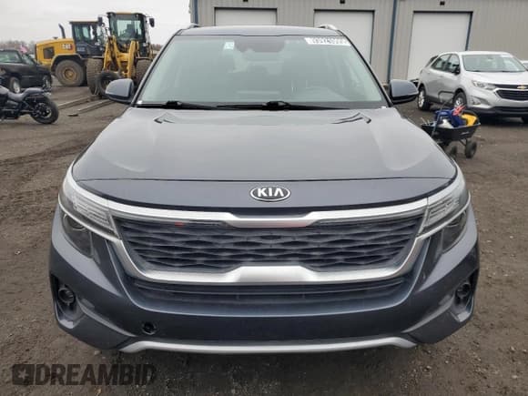 ✅ 2021 Kia Seltos S • VIN: KNDEUCAA4M7173939 • Lot: 93921095. Wystawiony na Copart z przebiegiem 106 834 mil. Bezpłatny archiwum sprzedaży aukcyjnych z USA i szczegółowy raport historii pojazdu na DreamBid. Zdjęcie 5.