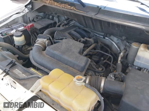 ✅ 2014 Nissan NV S • VIN: 1N6BF0LX2EN108739 • Lot: 42597404. Listed on IAAI with 253,633 mi. Free auction sales archive from the USA and detailed vehicle history report at DreamBid. Image 10.