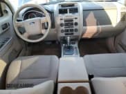 ✅ 2011 Ford Escape Hybrid • VIN: 1FMCU4K30BKC54584 • Lot: 42310875. Wystawiony na Copart z przebiegiem 106 259 mil. Bezpłatny archiwum sprzedaży aukcyjnych z USA i szczegółowy raport historii pojazdu na DreamBid. Zdjęcie 8.