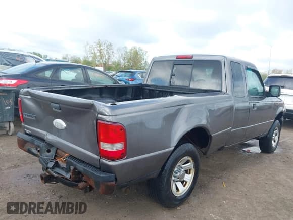 ✅ 2011 Ford Ranger XLT • VIN: 1FTKR4EEXBPB22563 • Lot: 42101752. Listed on IAAI with 211,855 mi. Free auction sales archive from the USA and detailed vehicle history report at DreamBid. Image 4.
