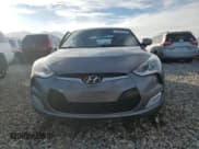 ✅ 2013 Hyundai Veloster w/Gray Int • VIN: KMHTC6AD4DU139437 • Lot: 81646224. Wystawiony na Copart z przebiegiem 95 186 mil. Bezpłatny archiwum sprzedaży aukcyjnych z USA i szczegółowy raport historii pojazdu na DreamBid. Zdjęcie 5.