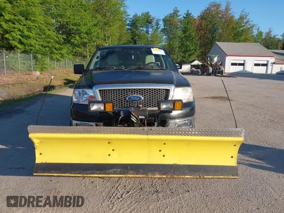 ✅ 2004 Ford F-150 XLT • VIN: 1FTPX14584NA70537 • Lot: 42342109. Listed on IAAI with 254,039 mi. Free auction sales archive from the USA and detailed vehicle history report at DreamBid. Image 13.