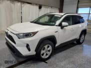 ✅ 2021 Toyota RAV4 Hybrid XLE • VIN: JTMR6RFV2MD014476 • Lot: 81216024. Wystawiony na Copart z przebiegiem 38 405 mil. Bezpłatny archiwum sprzedaży aukcyjnych z USA i szczegółowy raport historii pojazdu na DreamBid. Zdjęcie 1.