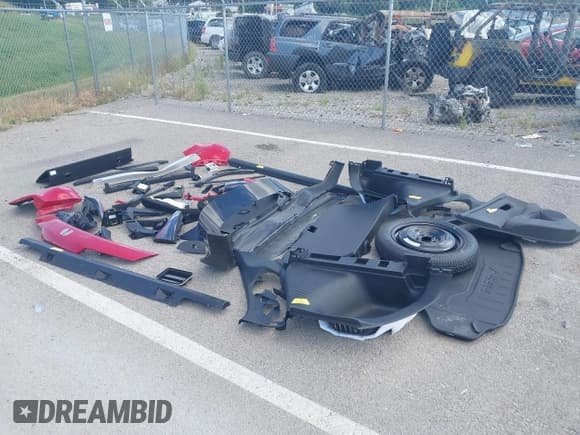 ✅ 2025 Honda HR-V Sport • VIN: 3CZRZ2H51SM746590 • Lot: 43051626. Listed on IAAI with 3,272 mi. Free auction sales archive from the USA and detailed vehicle history report at DreamBid. Image 12.