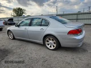 ✅ 2006 BMW 7 Series 750i • VIN: WBAHL83566DT04688 • Lot: 92179255. Wystawiony na Copart z przebiegiem 190 639 mil. Bezpłatny archiwum sprzedaży aukcyjnych z USA i szczegółowy raport historii pojazdu na DreamBid. Zdjęcie 2.