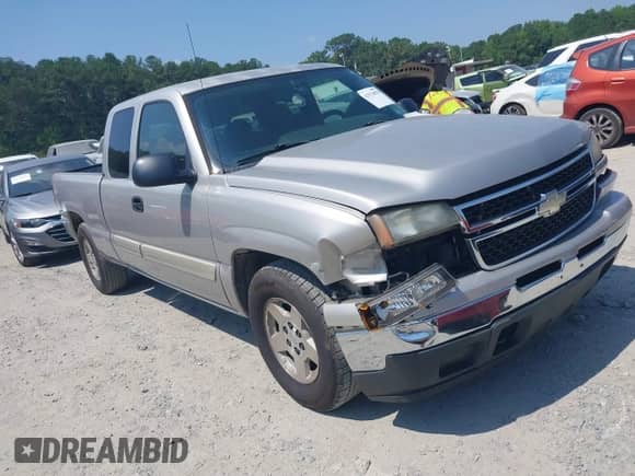 2006 Chevrolet Silverado 1500 LT2 z VIN 2GCEC19T661143998, wystawiony jako IAAI lot #42574878 z przebiegiem 229 675 mil mil oraz . Historia ofert i sprzedaży dostępna na DreamBid. Obrazek 1.