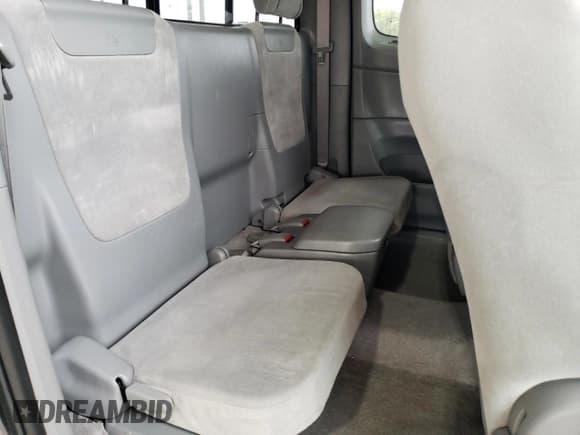 ✅ 2010 Toyota Tacoma • VIN: 5TEUU4EN4AZ698759 • Lot: 89821925. Listed on Copart with 147,371 mi. Free auction sales archive from the USA and detailed vehicle history report at DreamBid. Image 10.