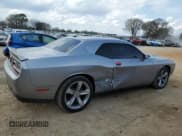 ✅ 2018 Dodge Challenger R/T • VIN: 2C3CDZBT1JH262706 • Lot: 46669104. Wystawiony na Copart z przebiegiem 44 589 mil. Bezpłatny archiwum sprzedaży aukcyjnych z USA i szczegółowy raport historii pojazdu na DreamBid. Zdjęcie 3.