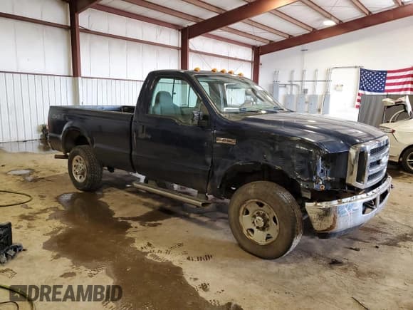 ✅ 2006 Ford F-250 XL • VIN: 1FTNF21586EB14334 • Lot: 44016915. Listed on Copart with 101,927 mi. Free auction sales archive from the USA and detailed vehicle history report at DreamBid. Image 4.