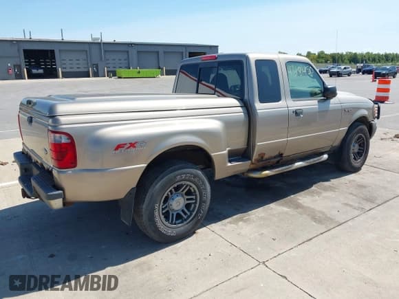 ✅ 2003 Ford Ranger XL Fleet • VIN: 1FTZR45E63PB80377 • Lot: 43181450. Listed on IAAI with Not provided. Free auction sales archive from the USA and detailed vehicle history report at DreamBid. Image 4.