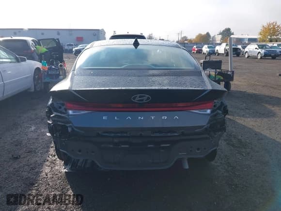 ✅ 2025 Hyundai Elantra SEL Convenience • VIN: KMHLS4DG0SU043993 • Лот: 43657828. Опубликован ранее на IAAI с пробегом 8 418 миль. Бесплатный доступ к архиву аукционных продаж из США и подробный отчёт об истории автомобиля на DreamBid. Изображение 17.