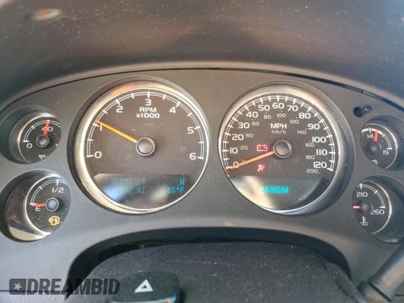 ✅ 2013 Chevrolet Tahoe LTZ • VIN: 1GNSCCE00DR325458 • Lot: 86470915. Wystawiony na Copart z przebiegiem 171 992 mil. Bezpłatny archiwum sprzedaży aukcyjnych z USA i szczegółowy raport historii pojazdu na DreamBid. Zdjęcie 9.