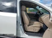 ✅ 2017 Nissan Pathfinder S • VIN: 5N1DR2MN9HC656132 • Lot: 43375255. Wystawiony na IAAI z przebiegiem 101 335 mil. Bezpłatny archiwum sprzedaży aukcyjnych z USA i szczegółowy raport historii pojazdu na DreamBid. Zdjęcie 5.