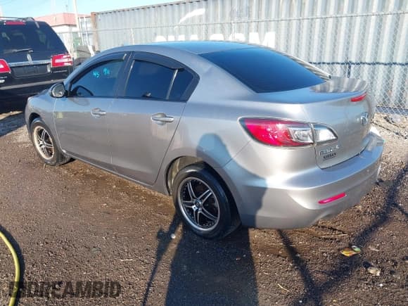 ✅ 2013 Mazda 3 i SV • VIN: JM1BL1TF9D1767688 • Lot: 43611013. Wystawiony na IAAI z przebiegiem 183 823 mil. Bezpłatny archiwum sprzedaży aukcyjnych z USA i szczegółowy raport historii pojazdu na DreamBid. Zdjęcie 3.