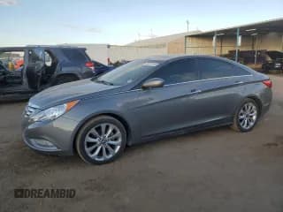 ✅ 2013 Hyundai Sonata SE • VIN: 5NPEC4AC3DH768335 • Лот: 90243145. Опубликован ранее на Copart с пробегом 131 241 миль. Бесплатный доступ к архиву аукционных продаж из США и подробный отчёт об истории автомобиля на DreamBid. Изображение 1.