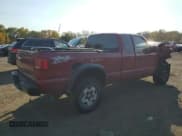 ✅ 2003 Chevrolet S-10 LS • VIN: 1GCCT19XX38133025 • Лот: 75295564. Опубликован ранее на Copart с пробегом Не указан. Бесплатный доступ к архиву аукционных продаж из США и подробный отчёт об истории автомобиля на DreamBid. Изображение 3.