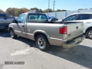 ✅ 1998 Chevrolet S-10 • VIN: 1GCCS1441WK230265 • Lot: 43668946. Wystawiony na IAAI z przebiegiem 170 162 mil. Bezpłatny archiwum sprzedaży aukcyjnych z USA i szczegółowy raport historii pojazdu na DreamBid. Zdjęcie 3.