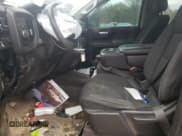 ✅ 2020 Chevrolet Silverado 1500 Custom • VIN: 1GCRWBEK1LZ225099 • Lot: 84474384. Wystawiony na Copart z przebiegiem 104 928 mil. Bezpłatny archiwum sprzedaży aukcyjnych z USA i szczegółowy raport historii pojazdu na DreamBid. Zdjęcie 7.