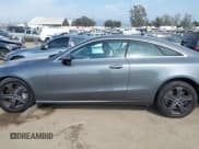 ✅ 2018 Mercedes-Benz E 400 • VIN: WDD1J6FBXJF023366 • Lot: 42040972. Wystawiony na IAAI z przebiegiem Nie podano. Bezpłatny archiwum sprzedaży aukcyjnych z USA i szczegółowy raport historii pojazdu na DreamBid. Zdjęcie 14.