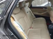 ✅ 2016 Hyundai Genesis 3.8L • VIN: KMHGN4JE9GU110867 • Lot: 41729504. Wystawiony na IAAI z przebiegiem 126 247 mil. Bezpłatny archiwum sprzedaży aukcyjnych z USA i szczegółowy raport historii pojazdu na DreamBid. Zdjęcie 8.