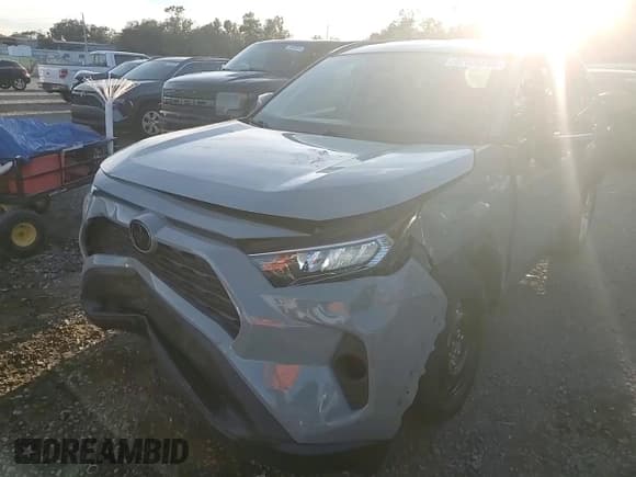 ✅ 2021 Toyota RAV4 XLE • VIN: 2T3W1RFV4MW146854 • Lot: 92605995. Listed on Copart with 64,950 mi. Free auction sales archive from the USA and detailed vehicle history report at DreamBid. Image 15.