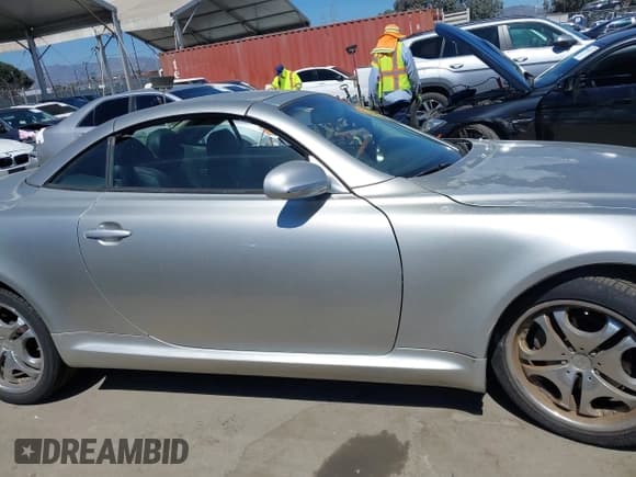 ✅ 2004 Lexus SC 430 • VIN: JTHFN48Y240051243 • Lot: 42638957. Listed on IAAI with 195,849 mi. Free auction sales archive from the USA and detailed vehicle history report at DreamBid. Image 13.