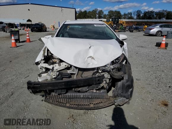 ✅ 2016 Toyota Corolla LE Plus • VIN: 5YFBURHE5GP412108 • Lot: 86269645. Listed on Copart with 121,632 mi. Free auction sales archive from the USA and detailed vehicle history report at DreamBid. Image 5.