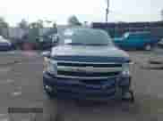 2009 Chevrolet Silverado 1500 LTZ z VIN 1GCEK39J19Z227509, wystawiony jako IAAI lot #43339769 z przebiegiem 98 235 mil mil oraz . Historia ofert i sprzedaży dostępna na DreamBid. Obrazek 13.