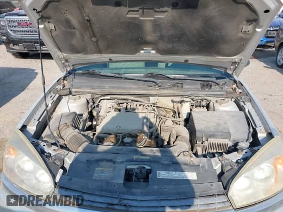 2005 Chevrolet Malibu Maxx LS z VIN 1G1ZT64855F161118, wystawiony jako IAAI lot #39853673 z przebiegiem 210 452 mil mil oraz . Historia ofert i sprzedaży dostępna na DreamBid. Obrazek 10.