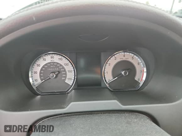 ✅ 2011 Jaguar XF • VIN: SAJWA0FB2BLS03250 • Lot: 65475445. Wystawiony na Copart z przebiegiem Nie podano. Bezpłatny archiwum sprzedaży aukcyjnych z USA i szczegółowy raport historii pojazdu na DreamBid. Zdjęcie 9.