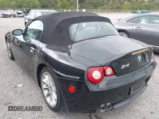 ✅ 2005 BMW Z4 2.5i • VIN: 4USBT33515LS56835 • Lot: 43614484. Wystawiony na IAAI z przebiegiem 117 255 mil. Bezpłatny archiwum sprzedaży aukcyjnych z USA i szczegółowy raport historii pojazdu na DreamBid. Zdjęcie 3.