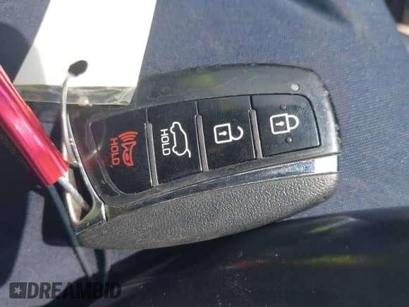 2018 Hyundai Santa Fe 2.4L z VIN 5NMZUDLB1JH065408, wystawiony jako IAAI lot #43342396 z przebiegiem 113 154 mil mil oraz . Historia ofert i sprzedaży dostępna na DreamBid. Obrazek 11.